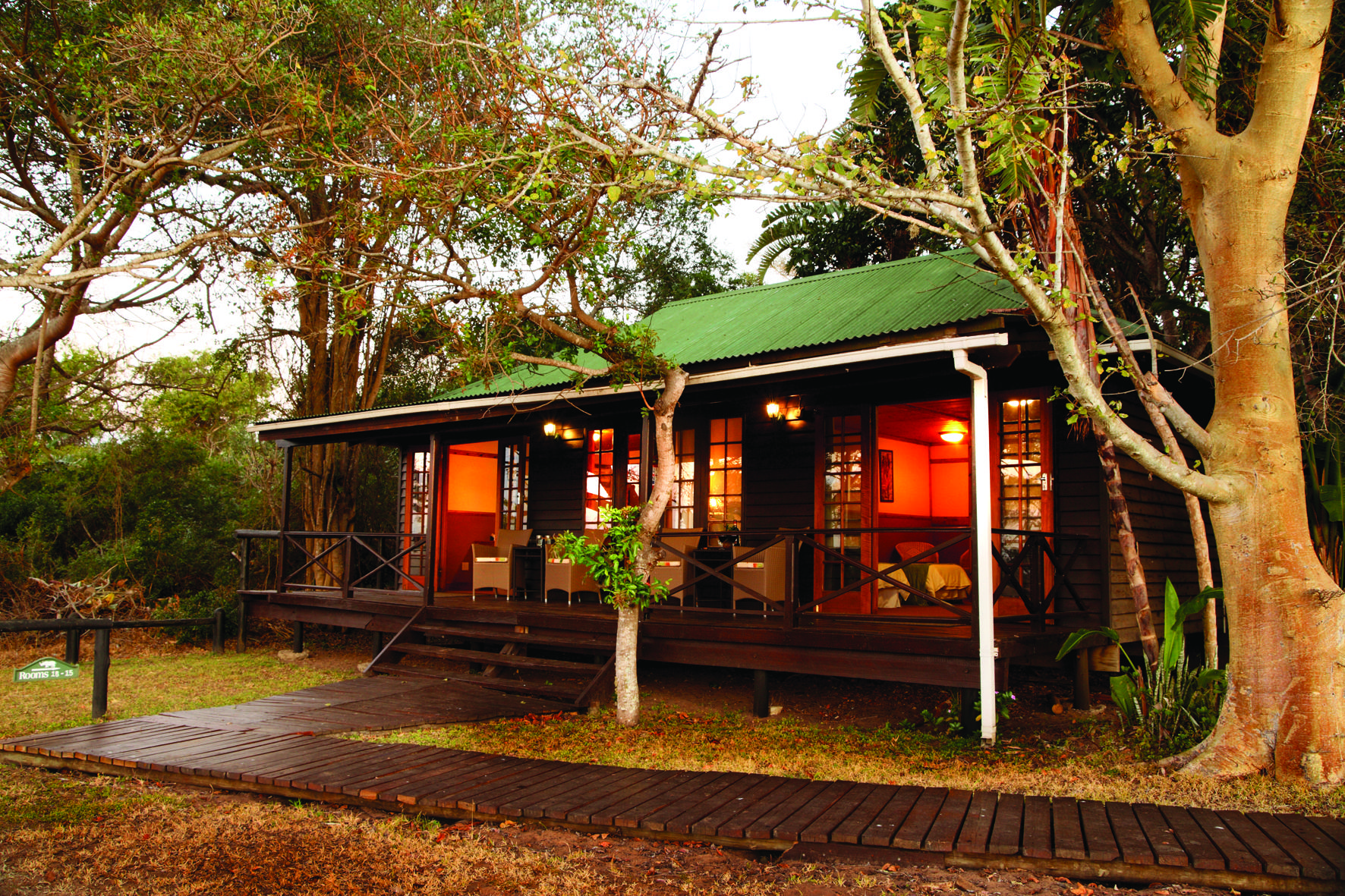 Gooderson Bushlands Game Lodge | Accommodation Hluhluwe