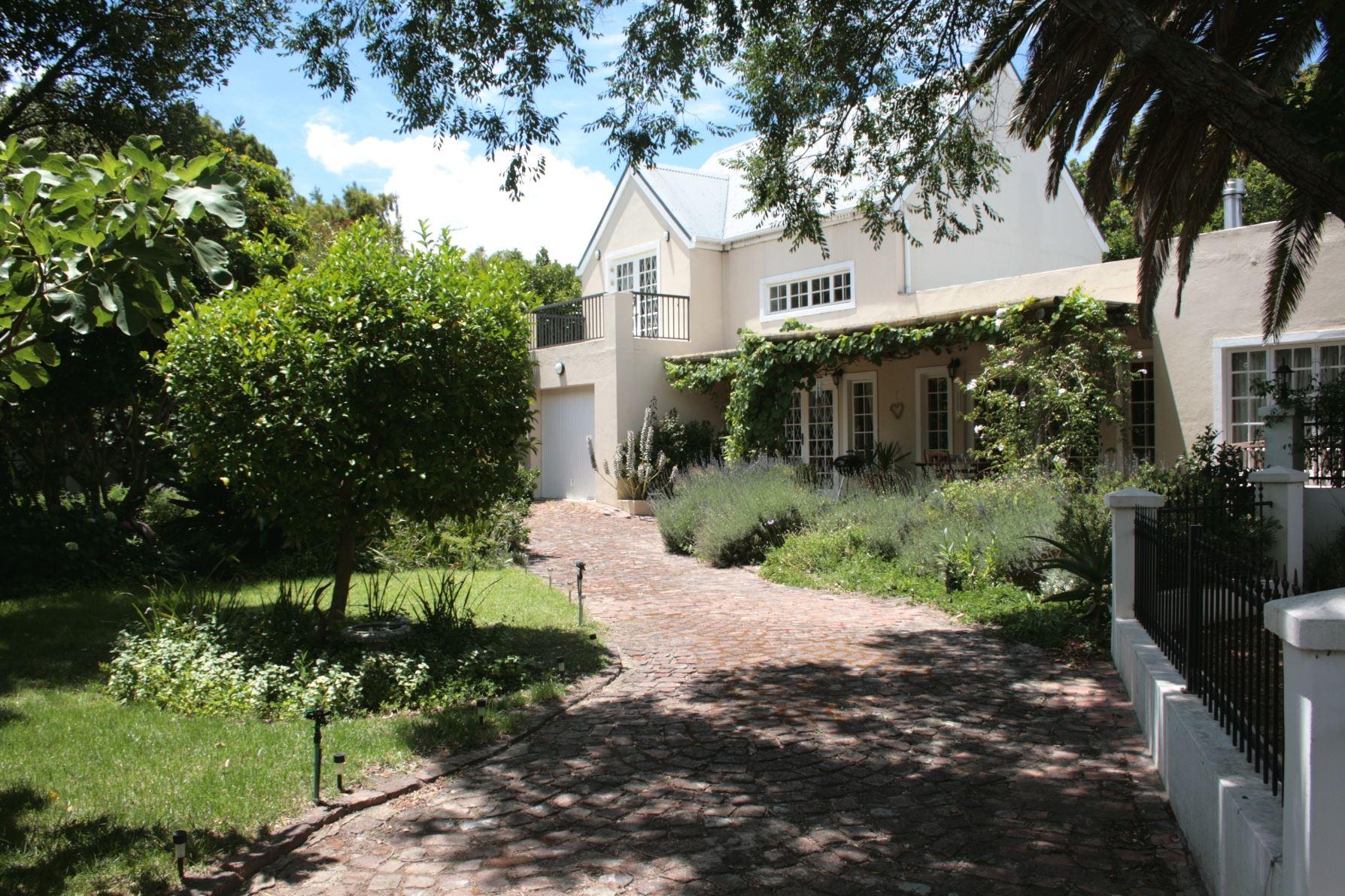Jonquil Luxury Guest Cottage | Self-catering Franschhoek