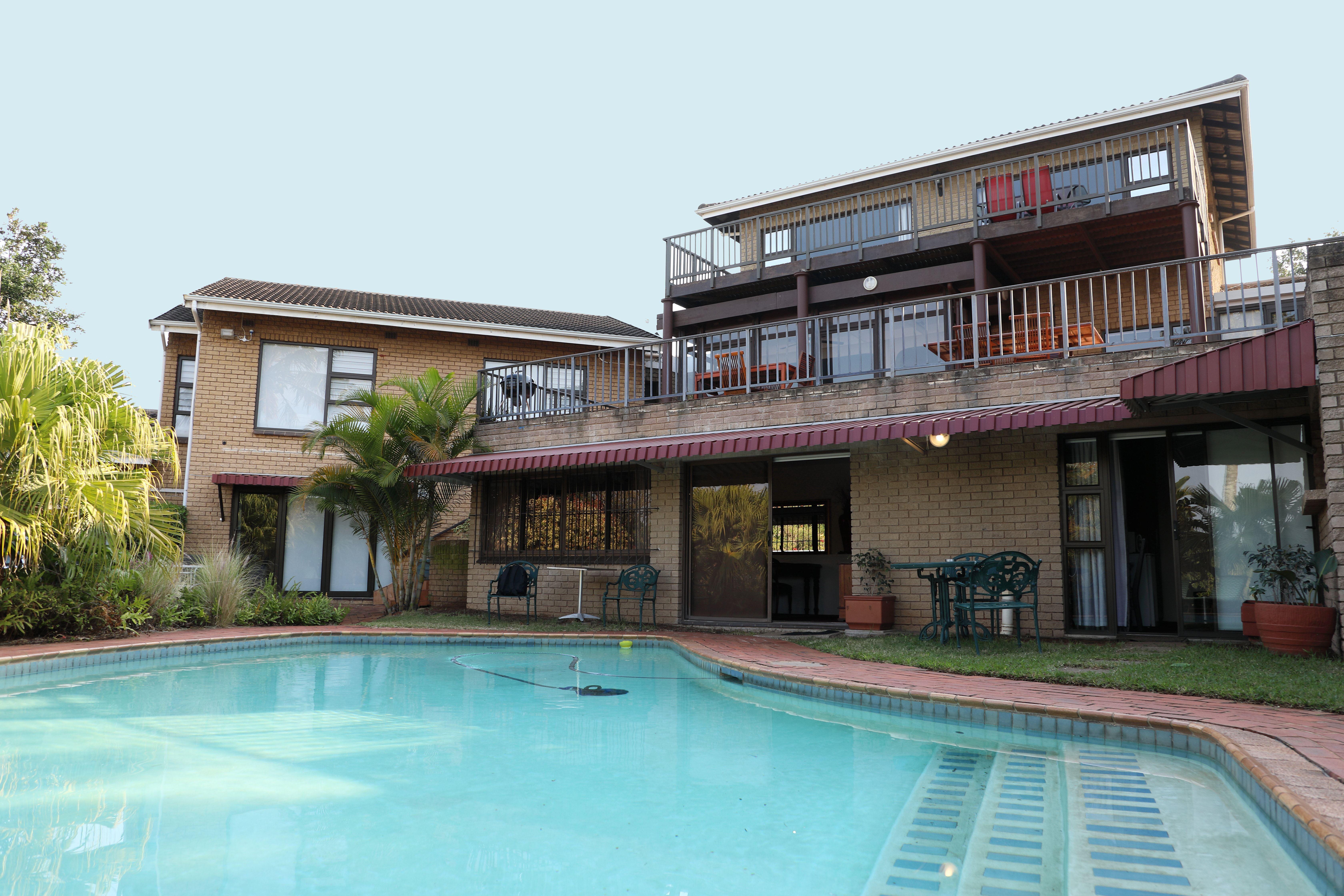 Kingston Place Guest House | Herrwood Park Accommodation