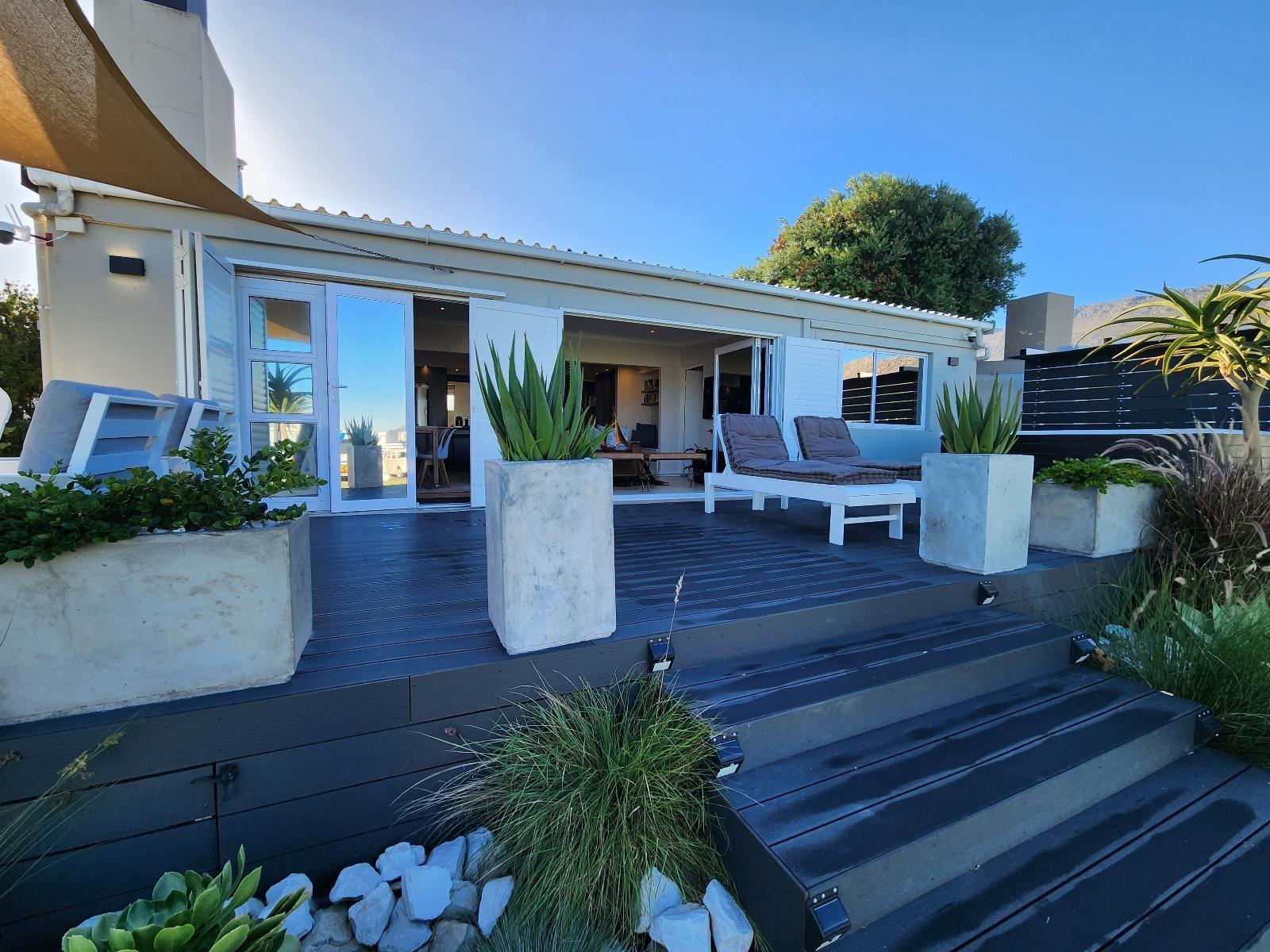 Beachwood Cottage | Gordons Bay Accommodation