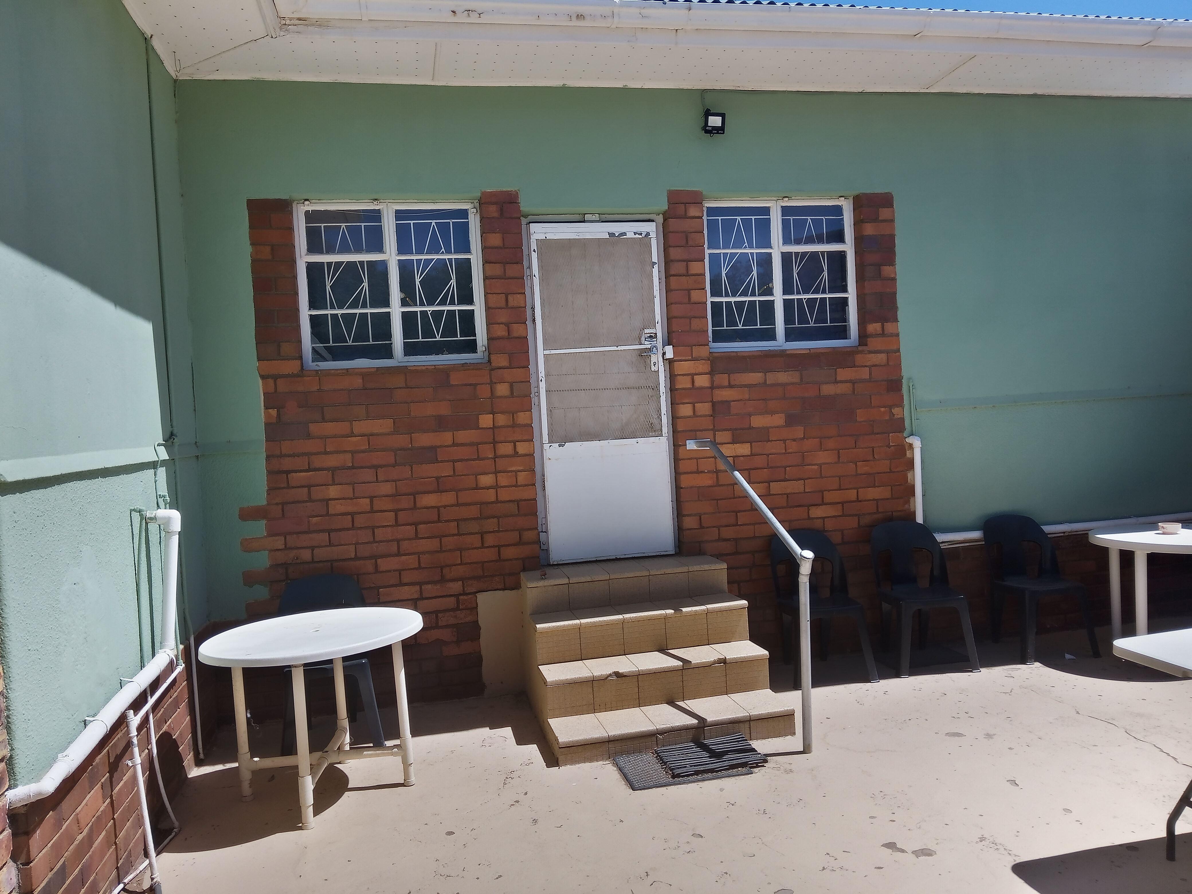 Kolarita's Guest House | Brandvlei Self-catering