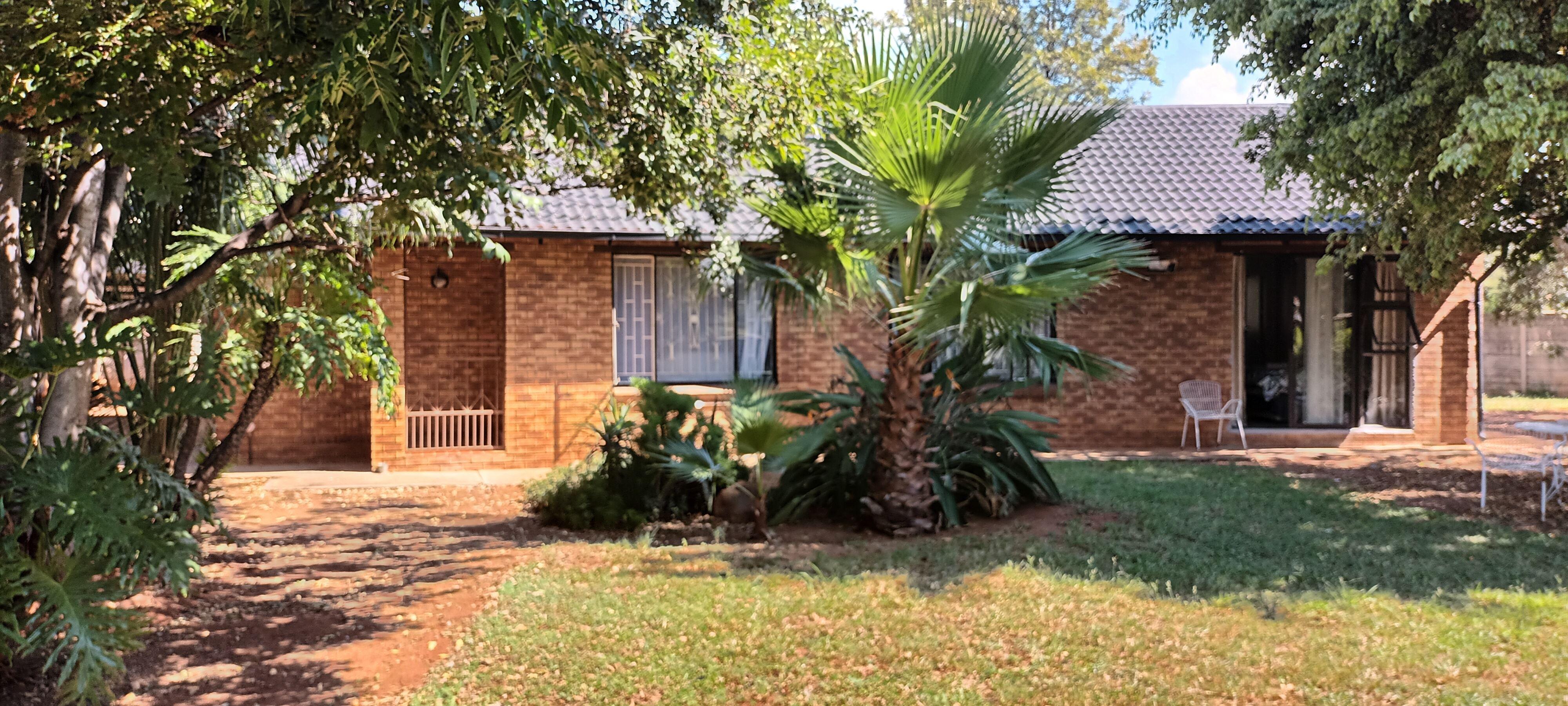 15 Rottweiler Self-Catering | Akasia Accommodation