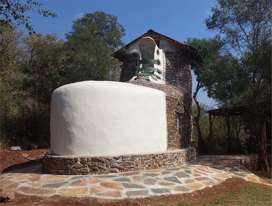 Stay in The Shoe | Resorts Ohrigstad