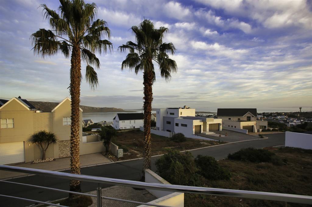The Spry House, Langebaan, 8-sleeper | Self-catering Langebaan