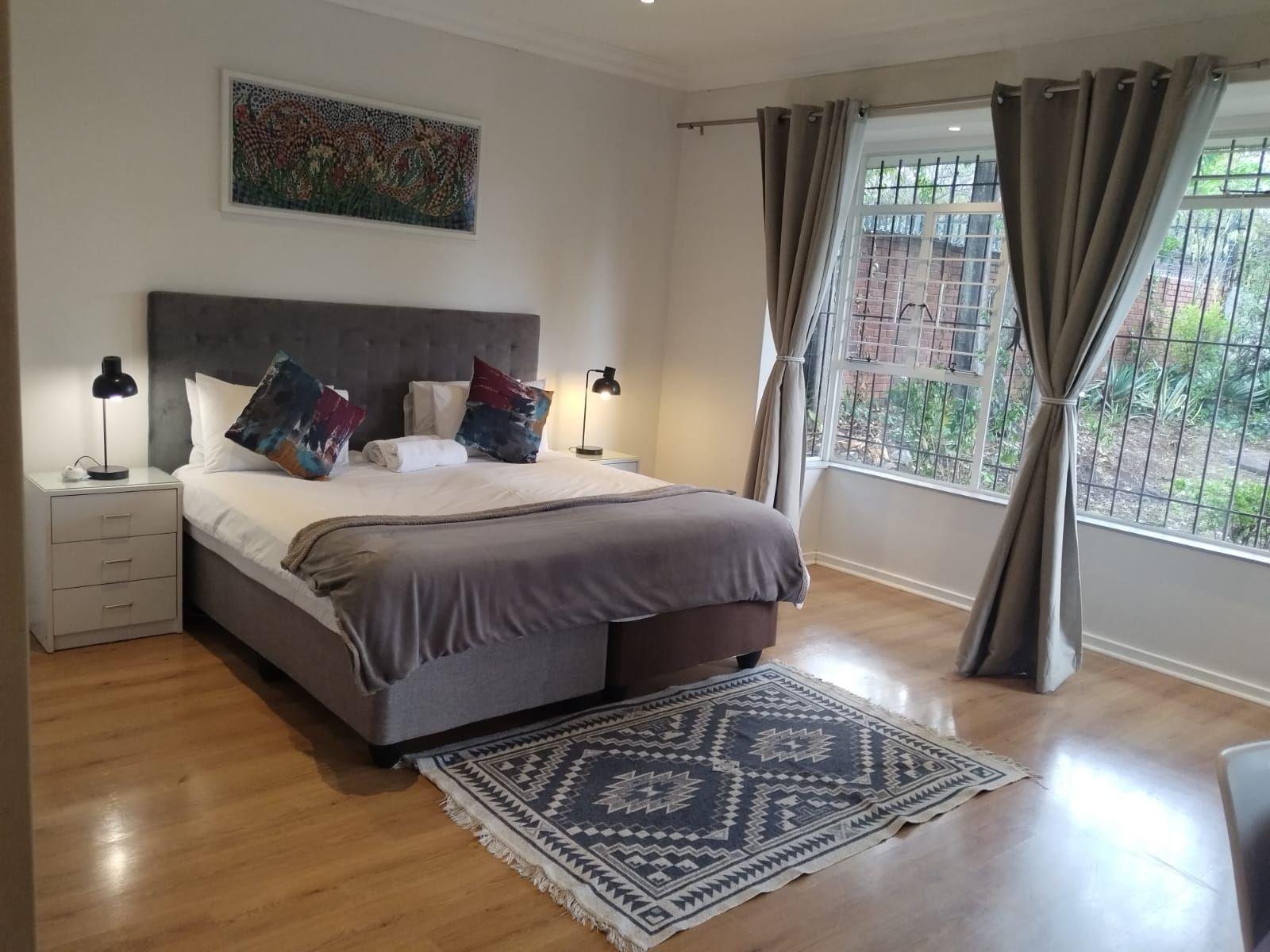 Paulshof Guesthouse - Kingsway Bed and Breakfast | Sunninghill Hotels
