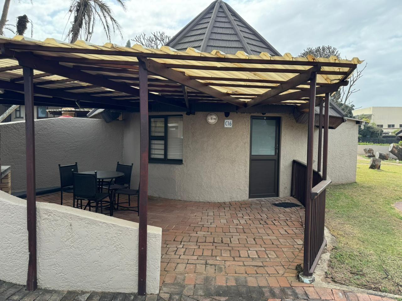 Banana Beach Club  C16 | Accommodation Melville