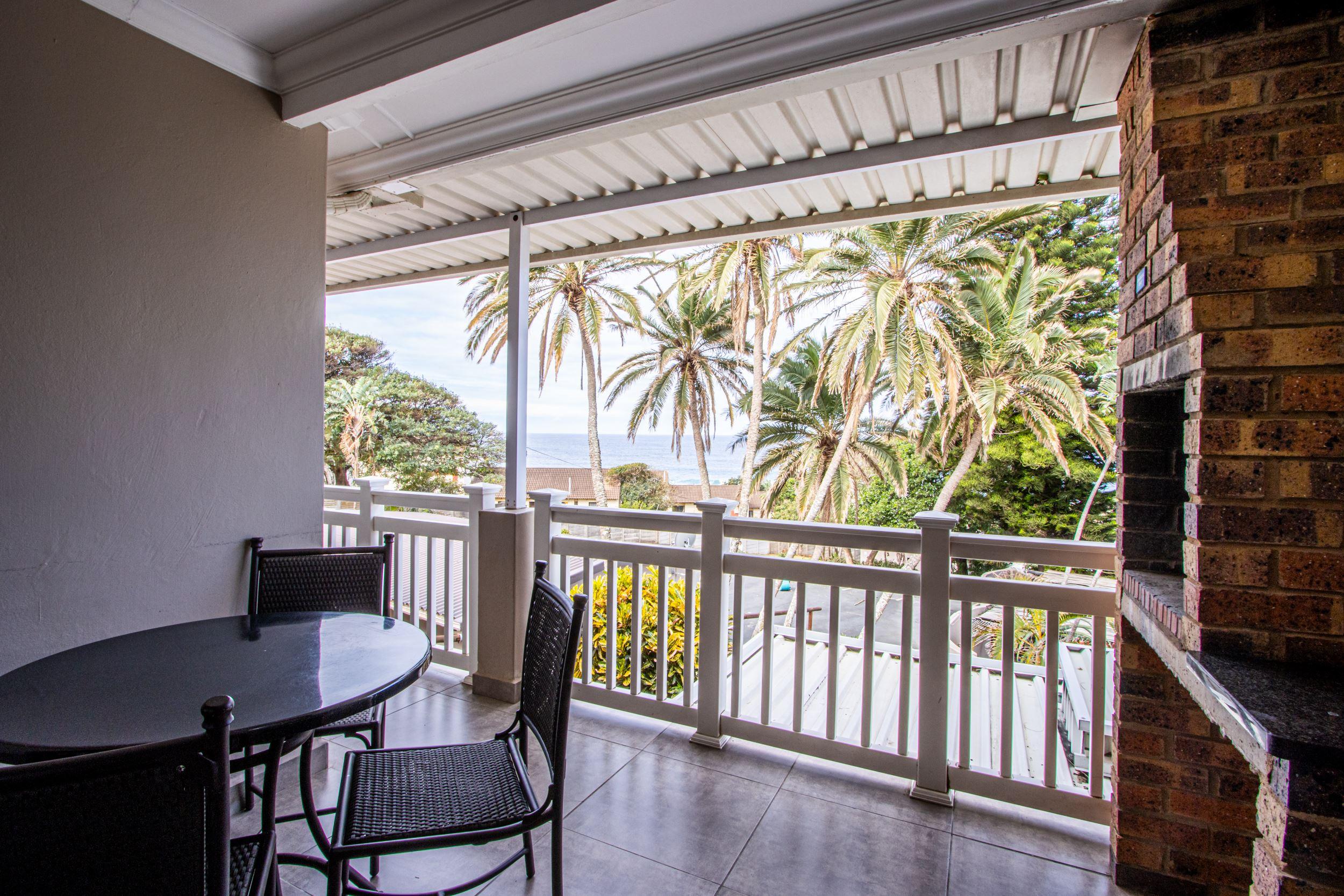 Banana Beach Club D15 | Accommodation Melville