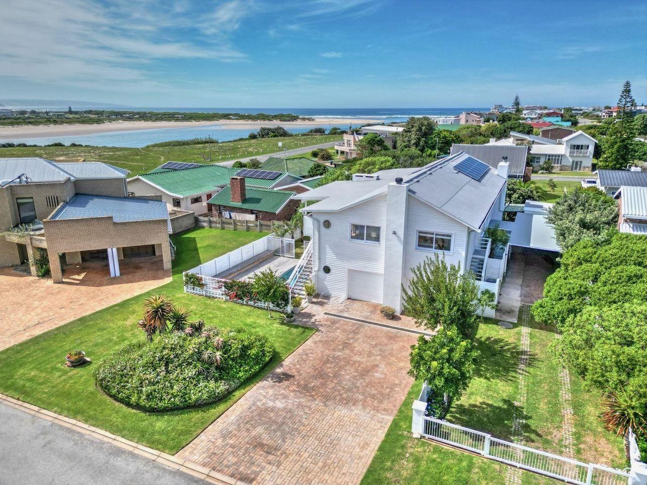 White Penguin | Accommodation Still Bay West