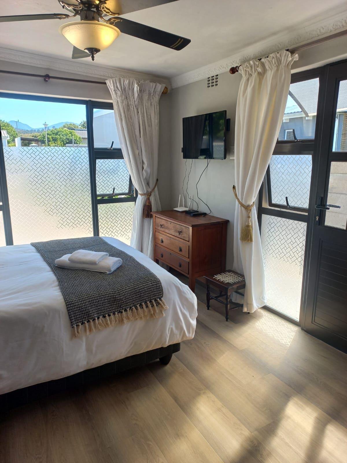 Rosa Villa | Sandbaai Hotels