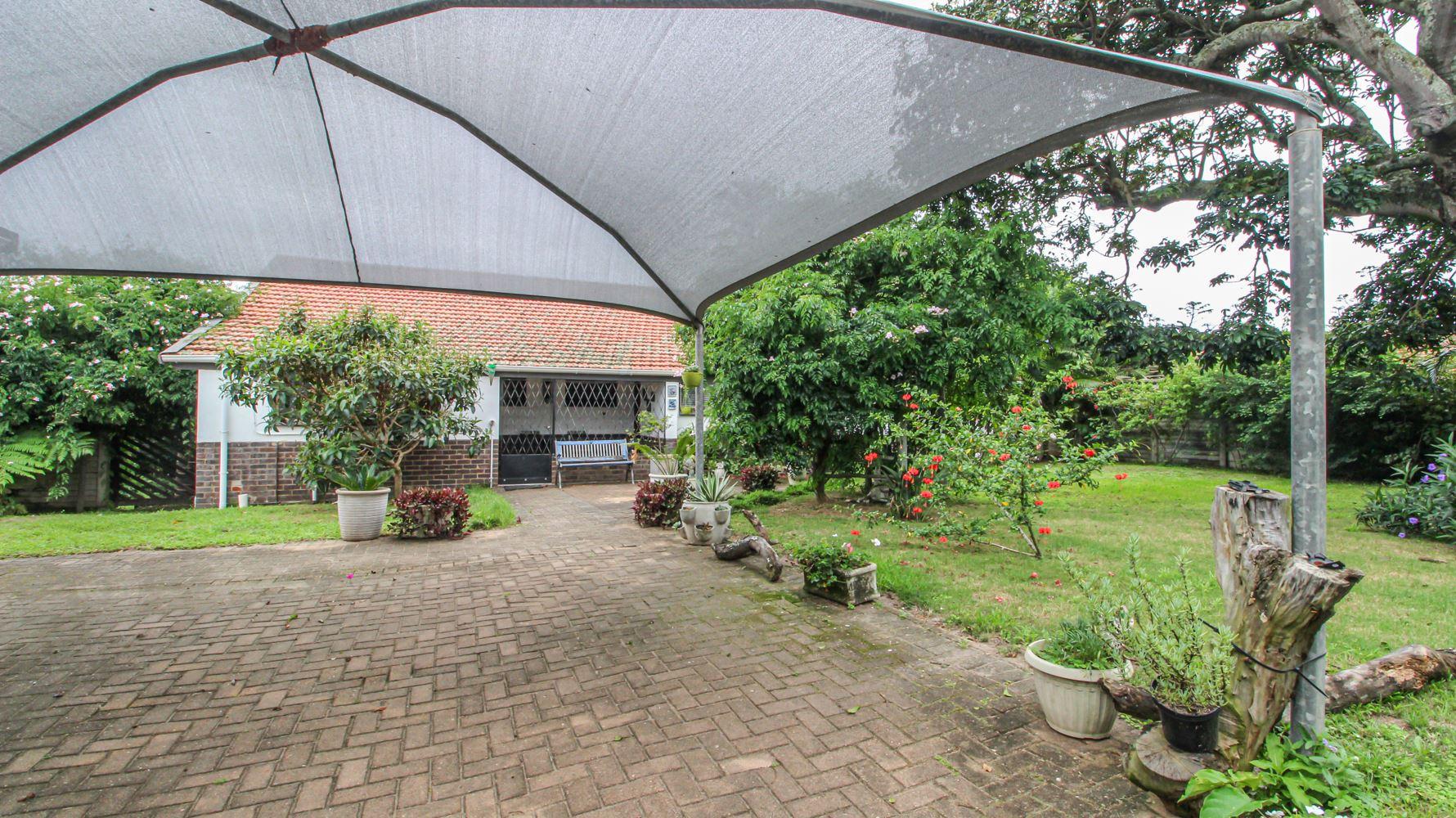 Dinen House | Shelly Beach Accommodation