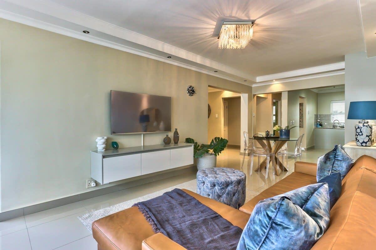New Cumberland 212 by CTHA | Self-catering Mouille Point