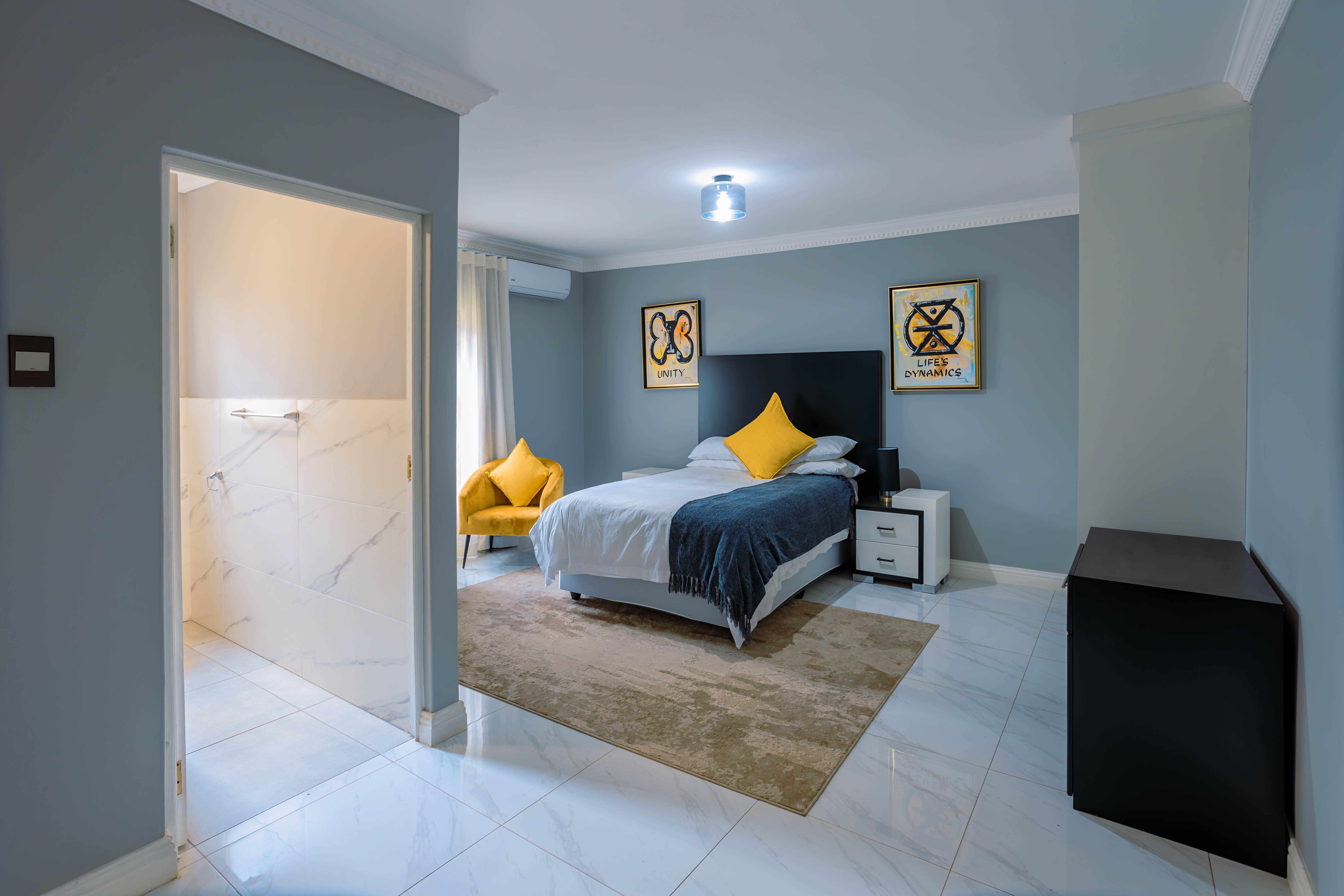 Beautiful decorative Room to suit guest interest © ABH