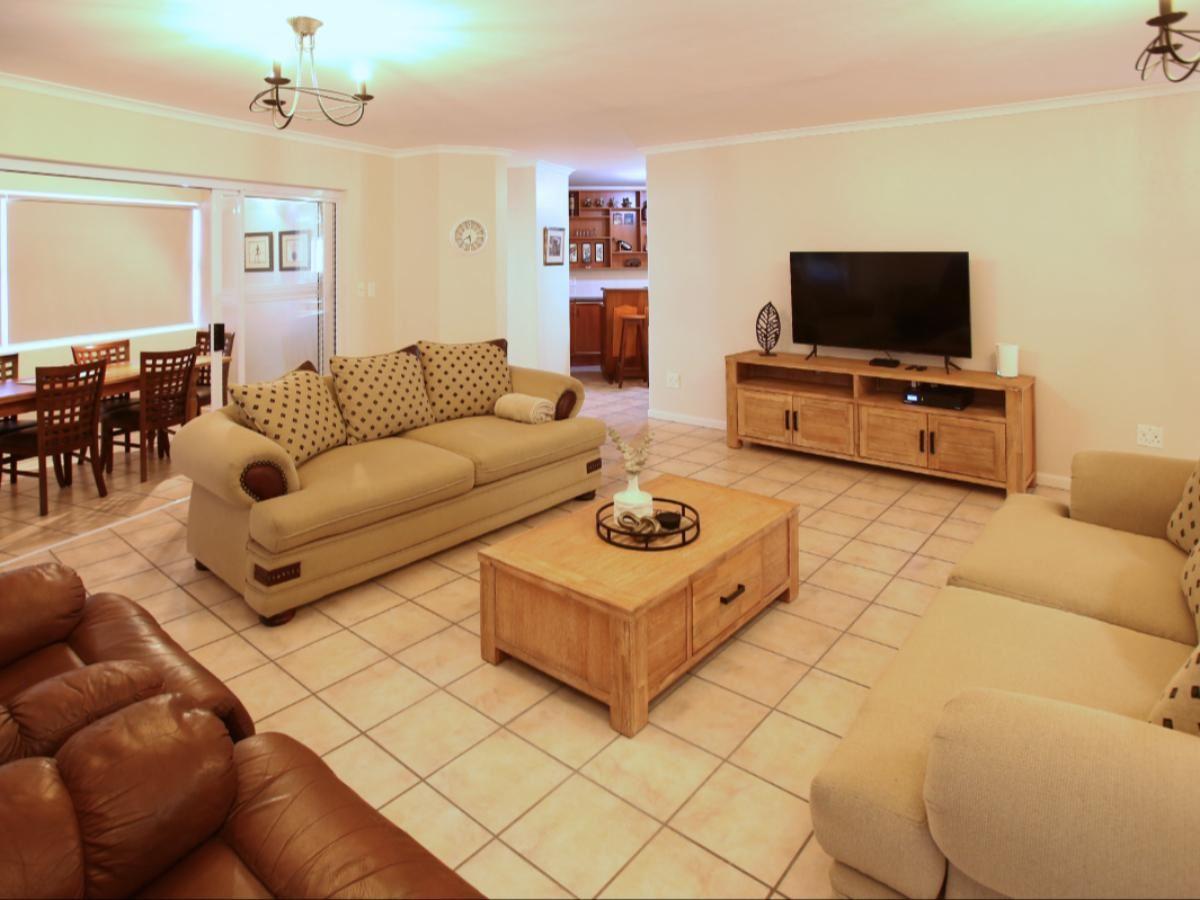 Coastal Calm, Langebaan, 6-sleeper | Langebaan Country Estate Self-catering