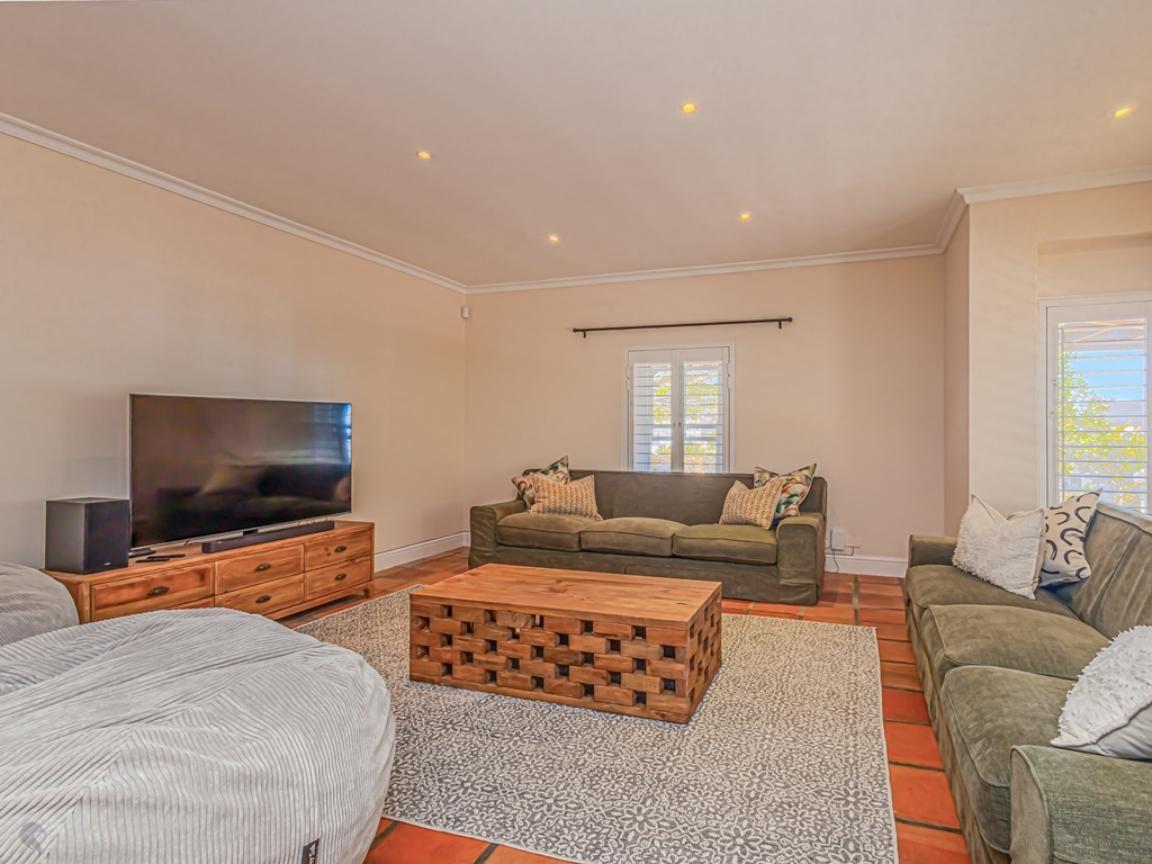 Tern Beach House, Langebaan, 8-sleeper | Hotels Langebaan