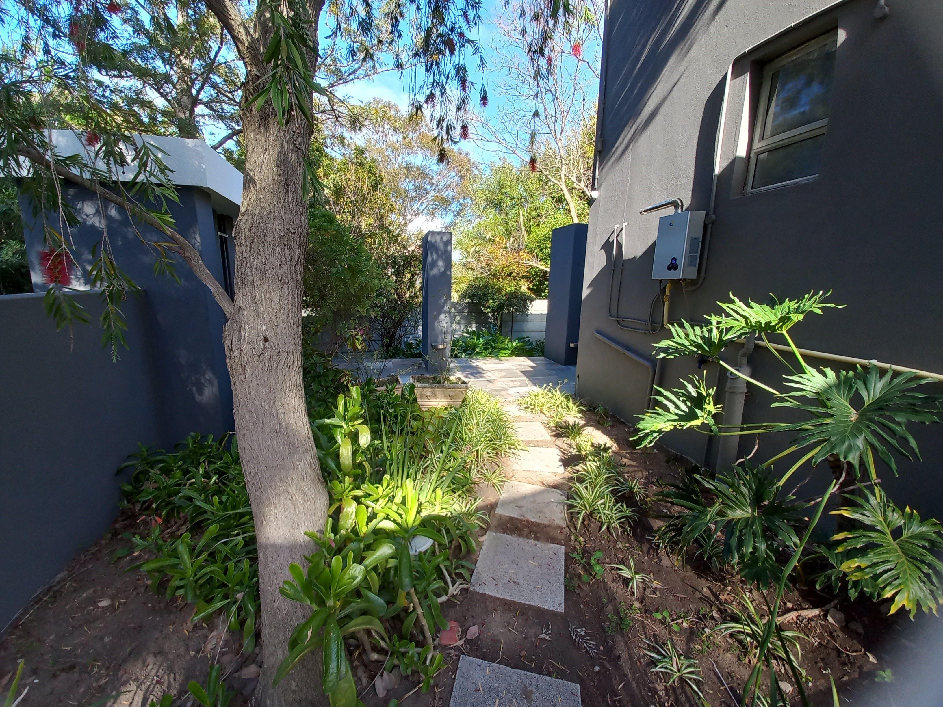 Uit en Tuis | Accommodation Helena Heights