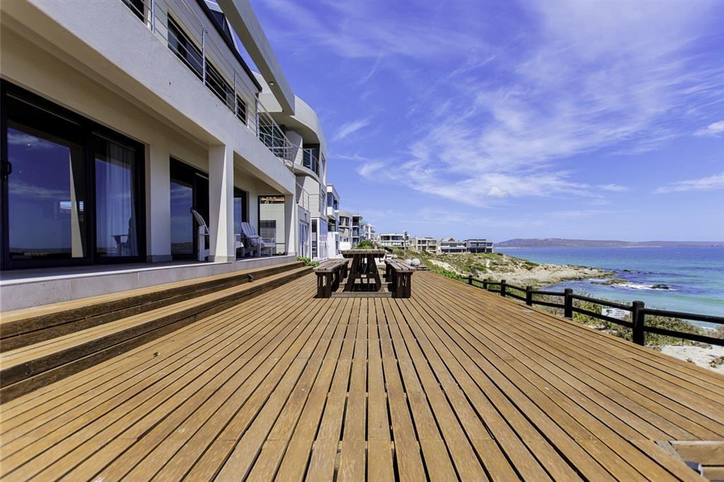 Love, Peace, Water, Langebaan, 8 Sleeper | Accommodation Langebaan Country Estate