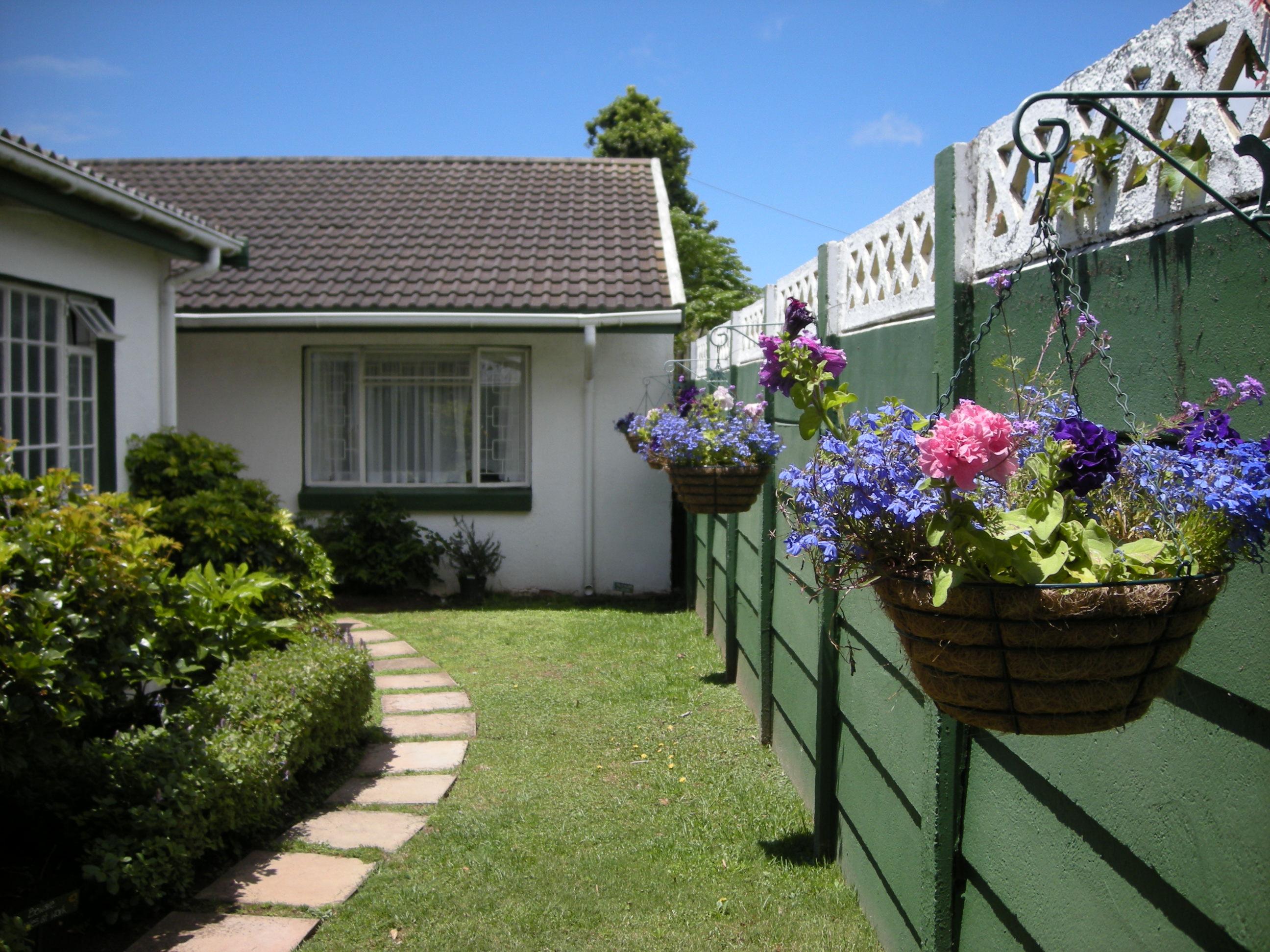 Stonechat | Mill Park Accommodation
