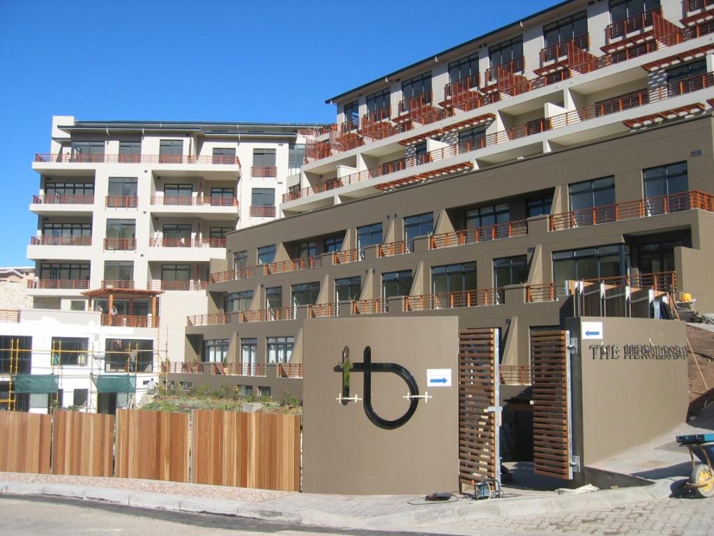 The Herolds Bay Luxury apartment unit 406 | Self-catering Herolds Bay