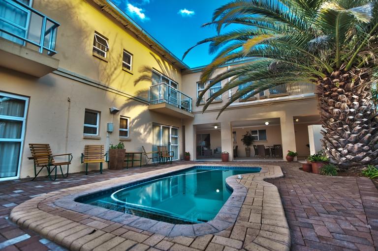 Adelante Lodge | Accommodation Brandwag