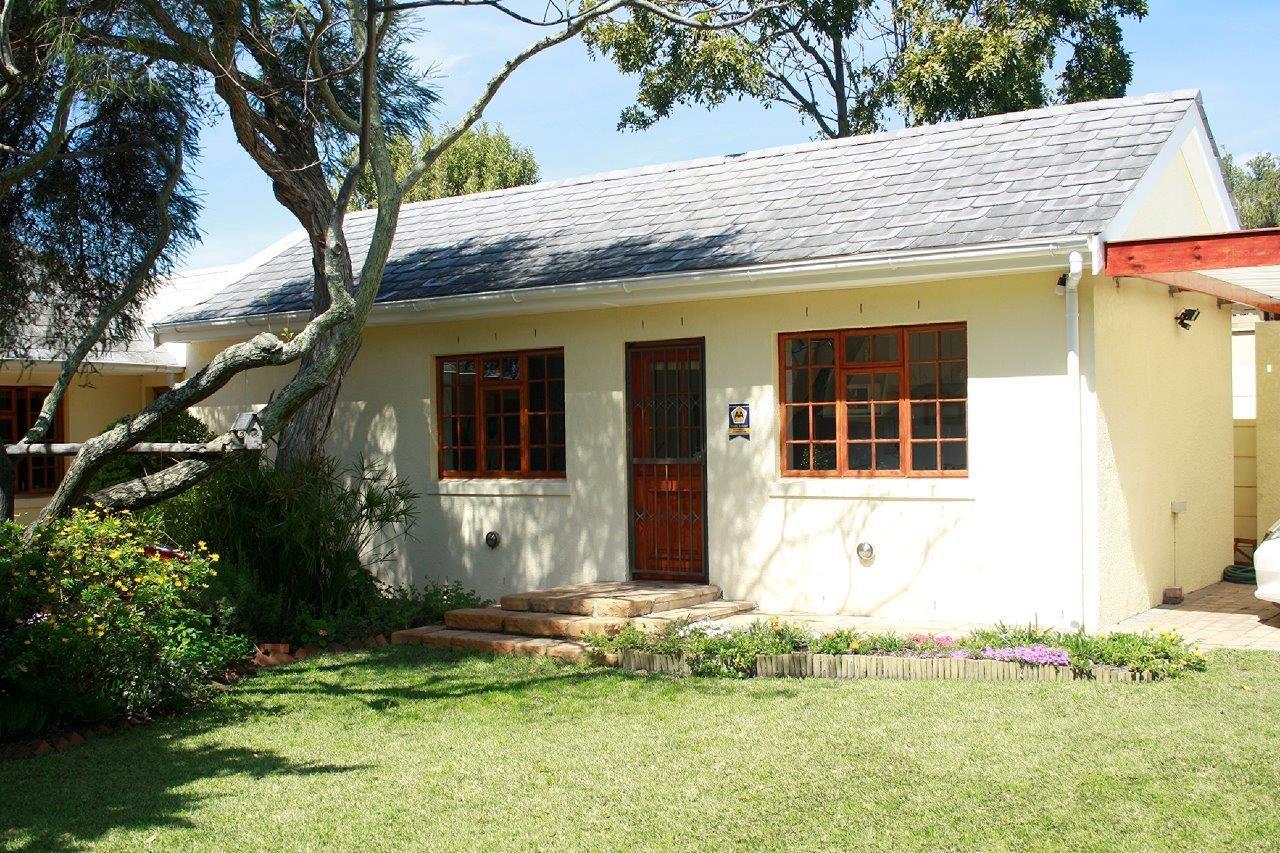 Honey Bee Cottage | Bergvliet Self-catering
