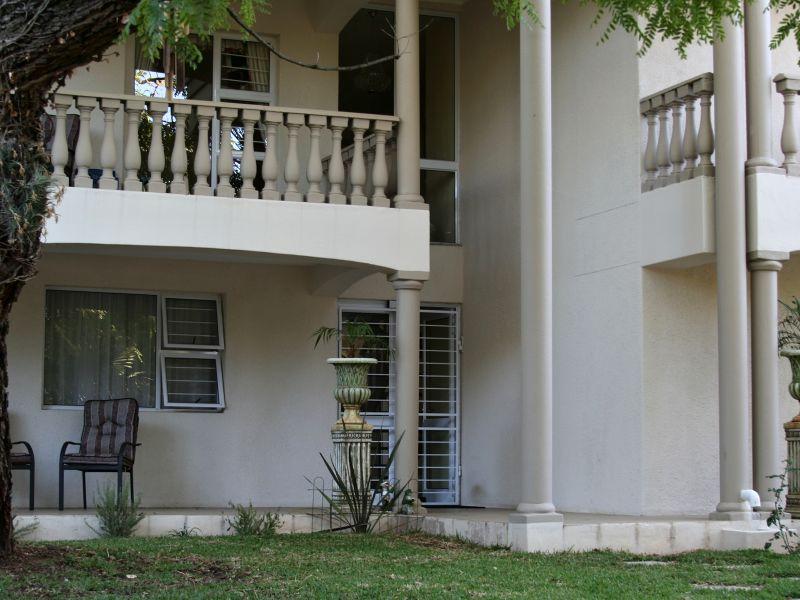 Villa 10 on Hugo | Accommodation Durbanville