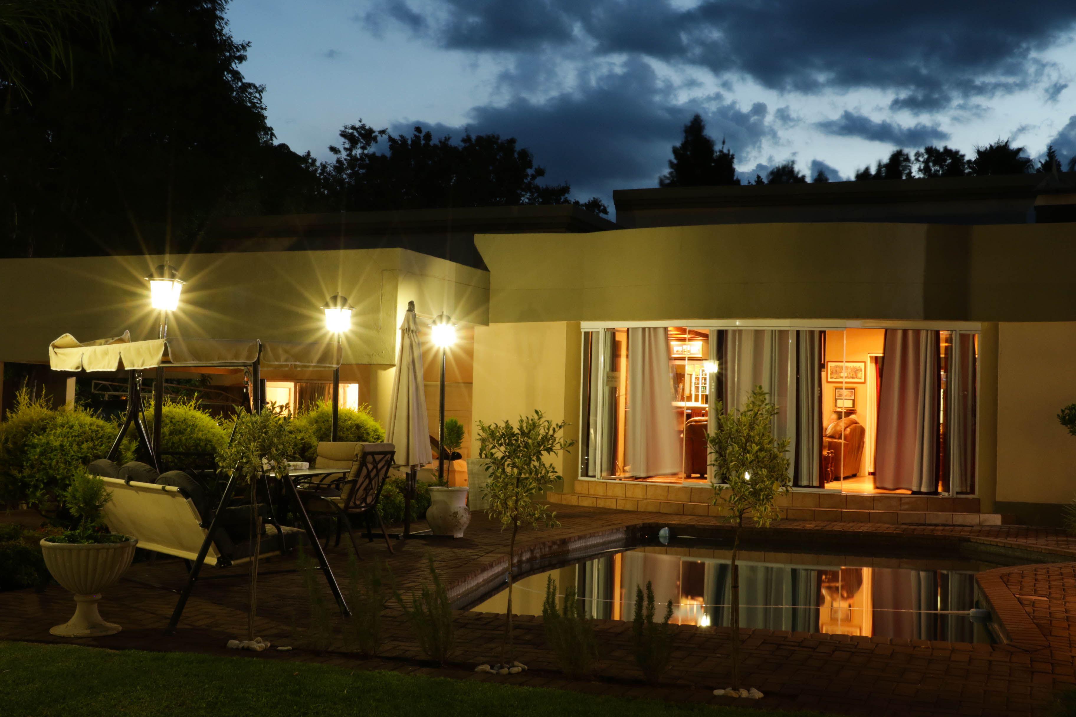 Newbali Bed and Breakfast | Accommodation Newcastle