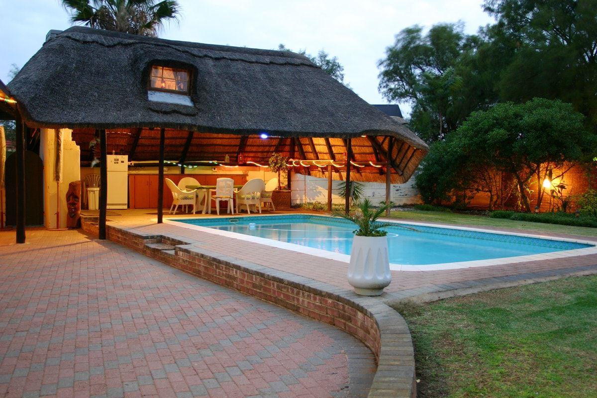 Feathers Guest House | Welkom Accommodation