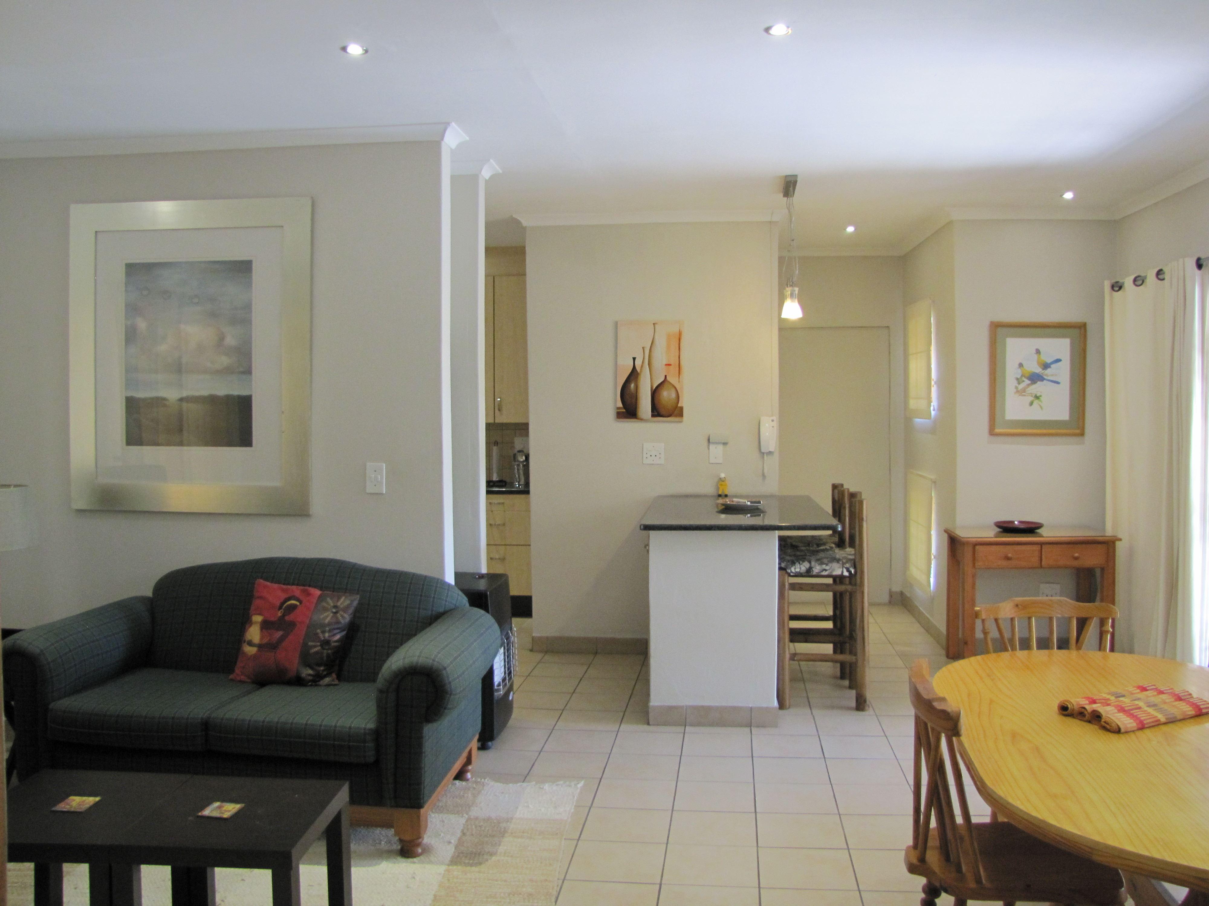 4 On Sengwe Place | Accommodation Gallo Manor