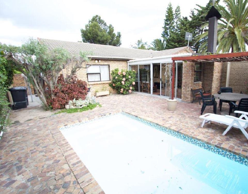 At Cheryls | Table View Accommodation