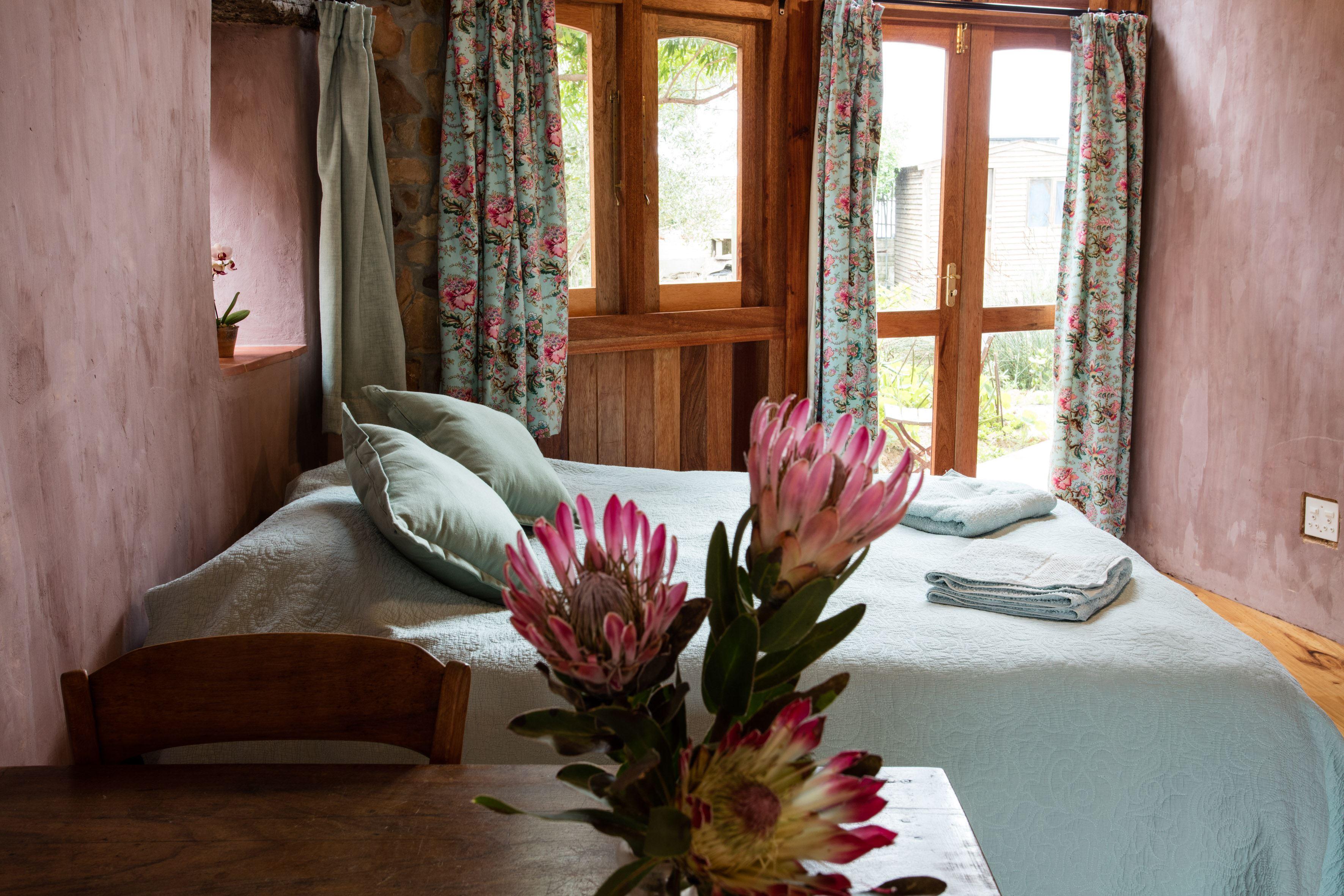 Samhitakasha - The Cob House | Accommodation Muizenberg