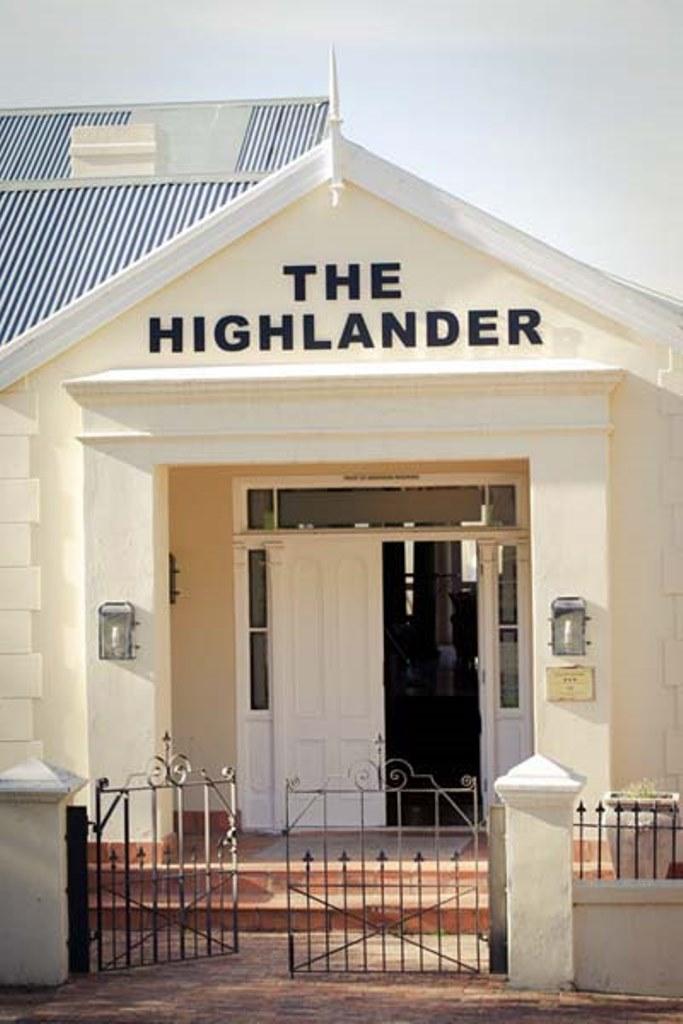 The Highlander Guest House | Grahamstown Accommodation