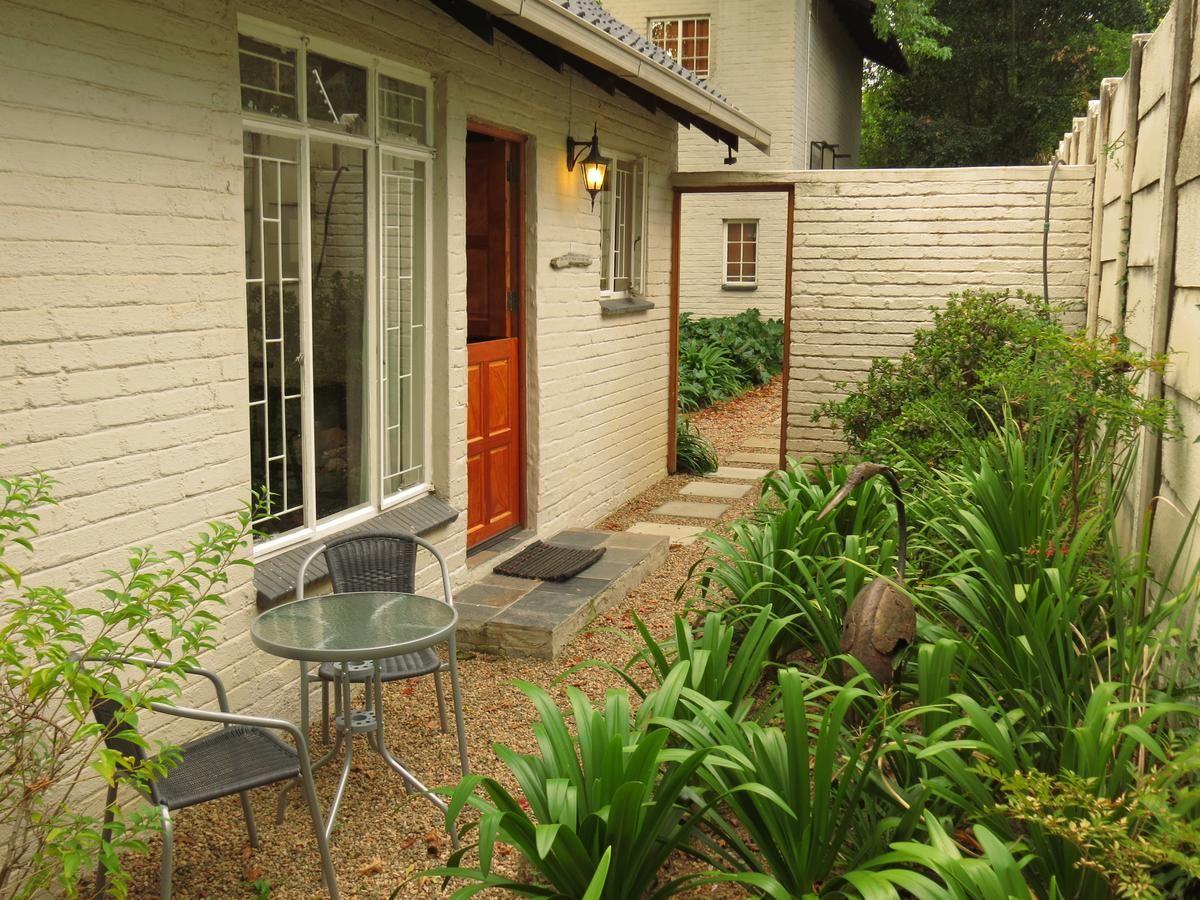 8 Landsdowne Bed and Breakfast | Bryanston Accommodation