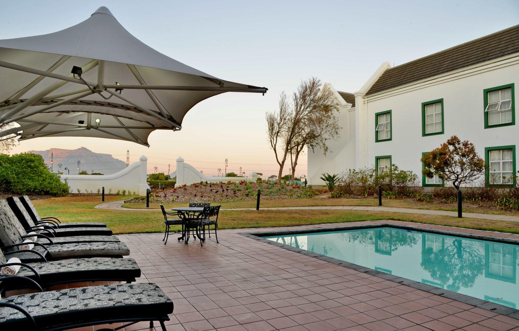 City Lodge Hotel GrandWest | Goodwood Accommodation