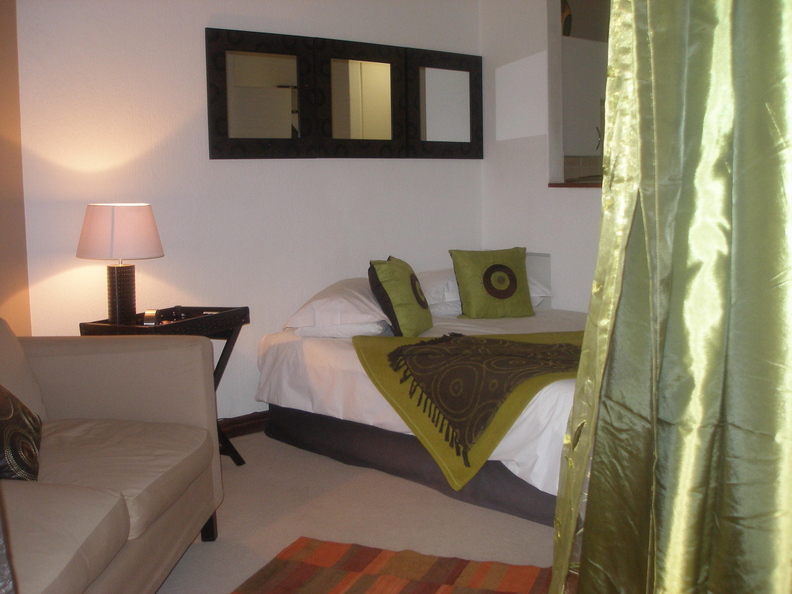 Savannah Lodge Honeydew