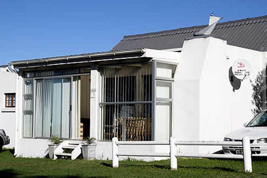 Solitaire 13 | Accommodation Central Jeffreys Bay