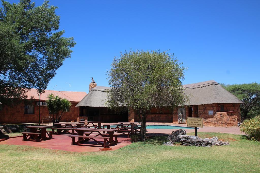Kalahari Lodge | Kimberley Accommodation