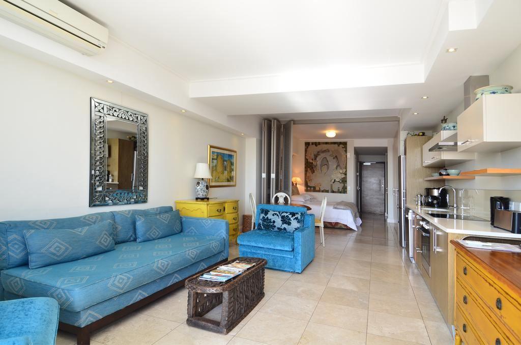702 Canal Quays | Accommodation V & A Waterfront