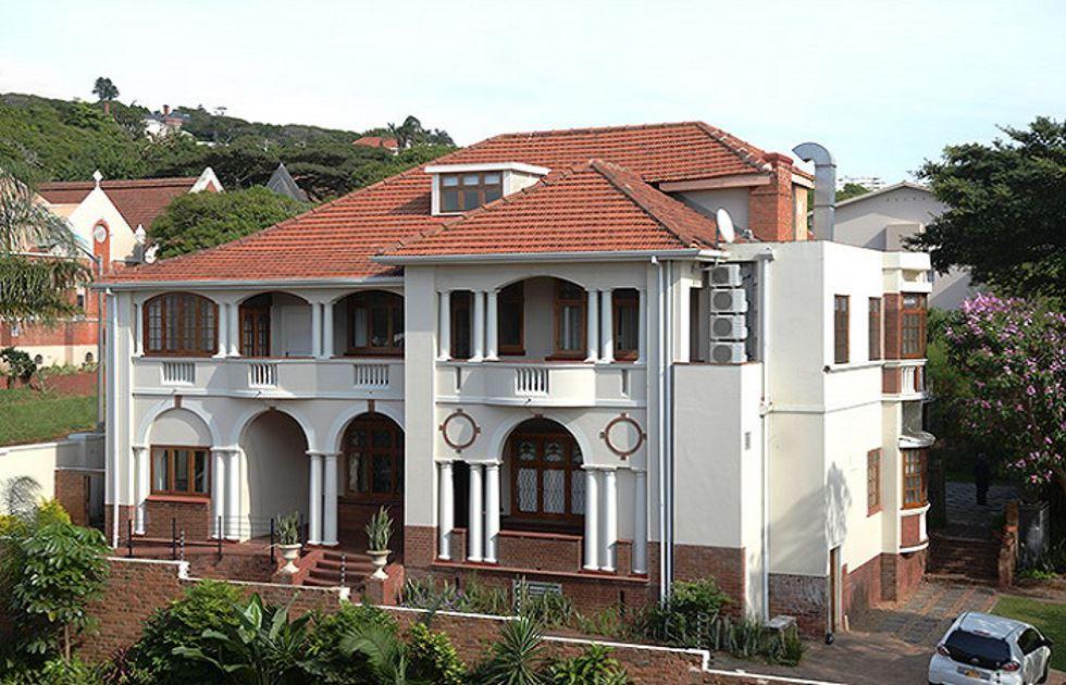 Saint James on Venice | Accommodation Morningside