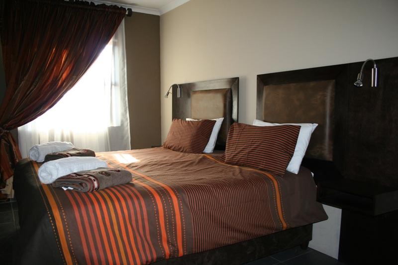 Dimension Guest House | Self-catering Brackenhurst