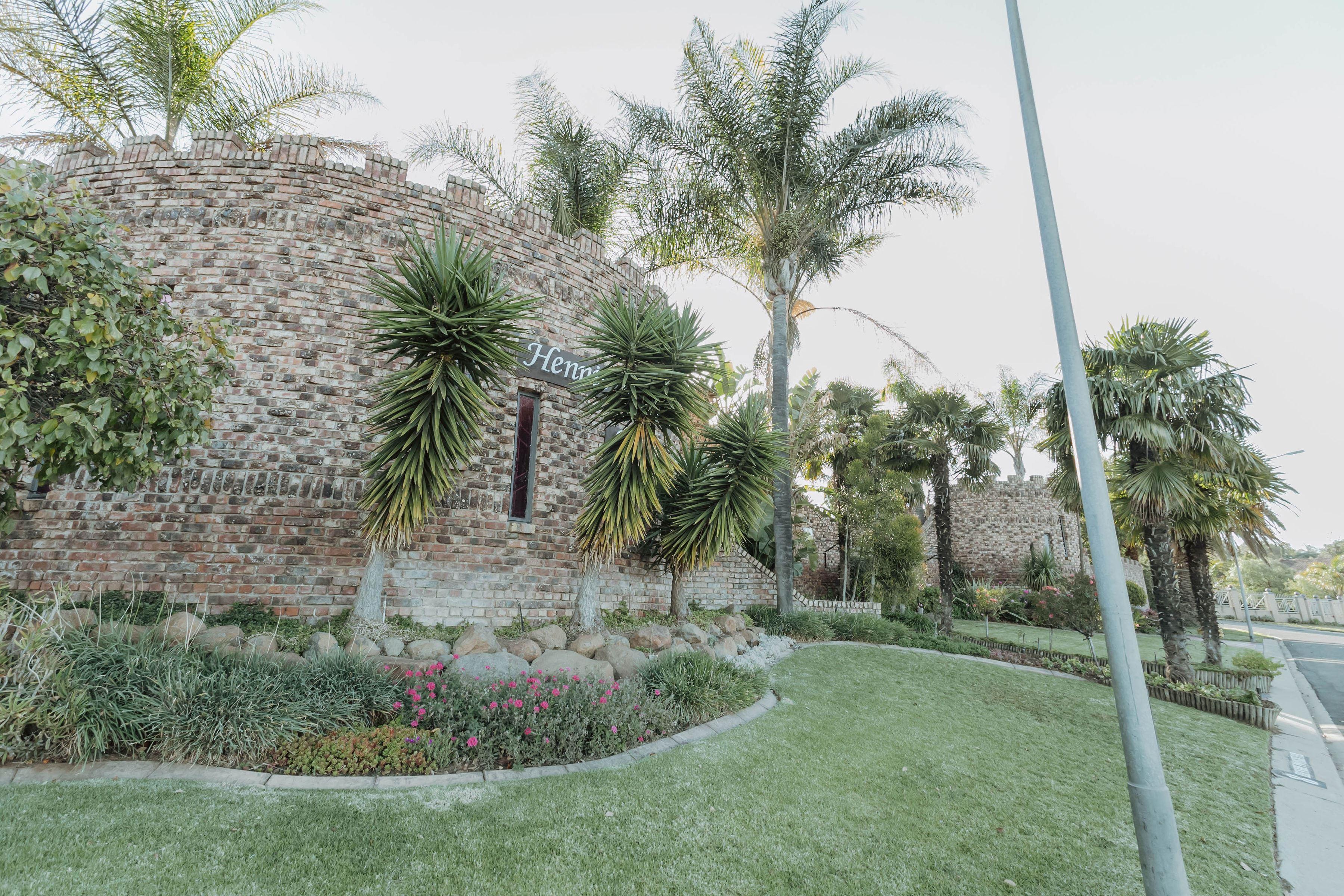 A Castle with a View | Dan Pienaar Accommodation