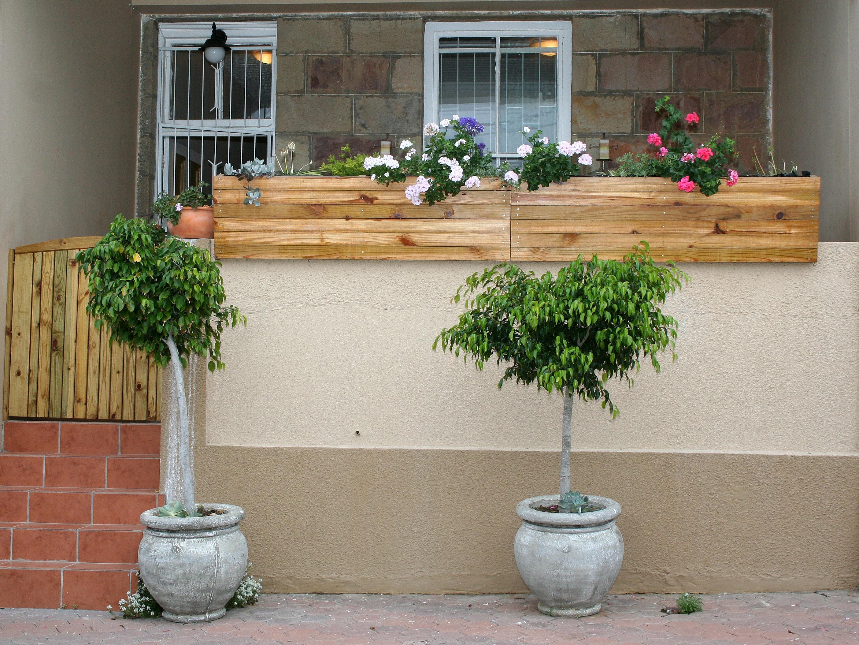 A Cross Court | Mossel Bay Self-catering