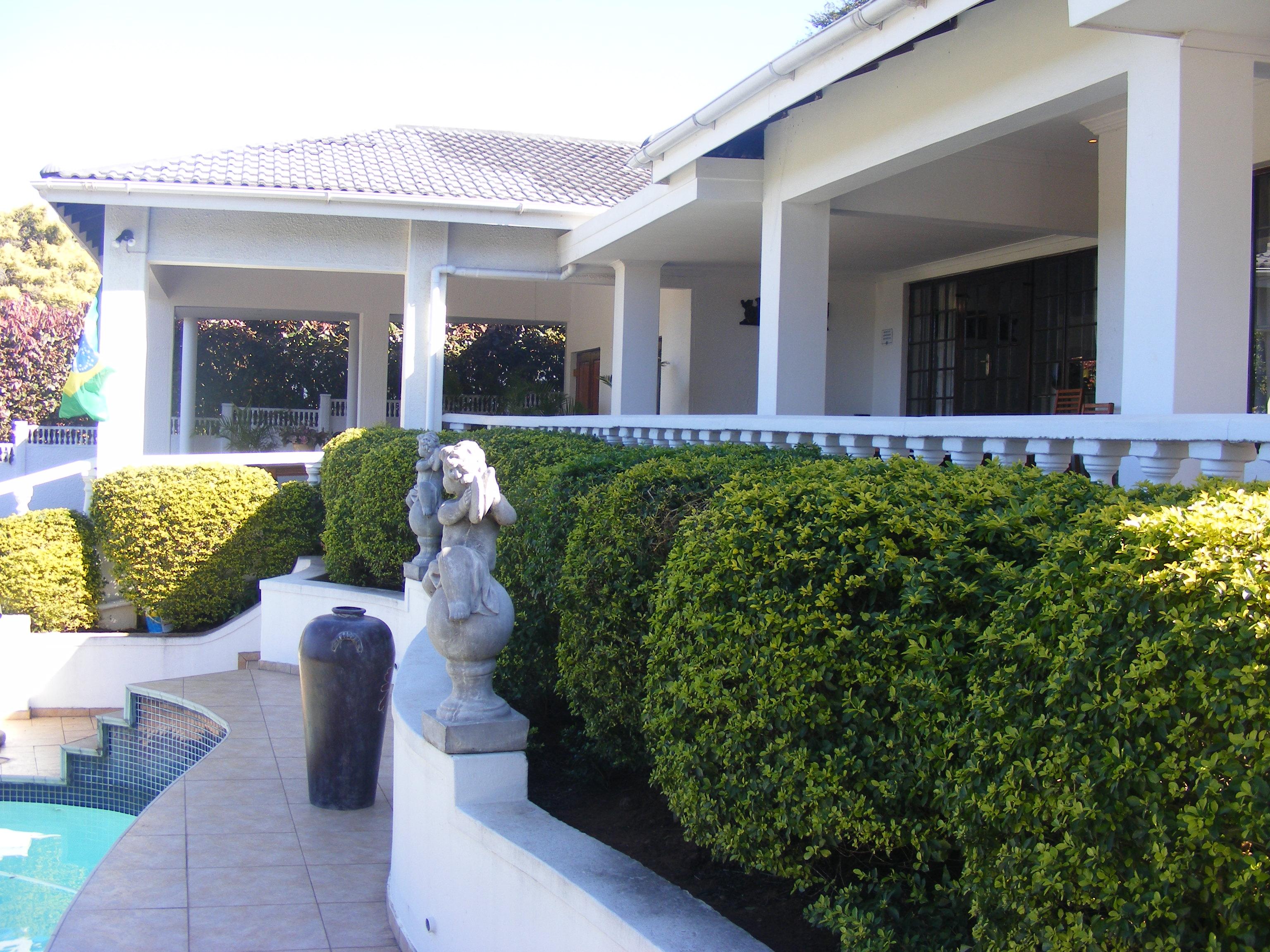 JR Guest House | Specials Glen Hills
