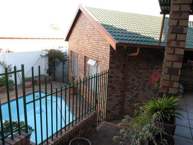 Jenny's Host Family | Accommodation Kensington