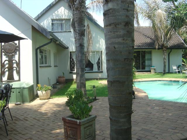 Airport Modjadji Guest House | Accommodation Kempton Park