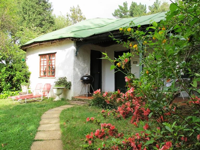 Back o' the Moon Cottage | Accommodation Hogsback