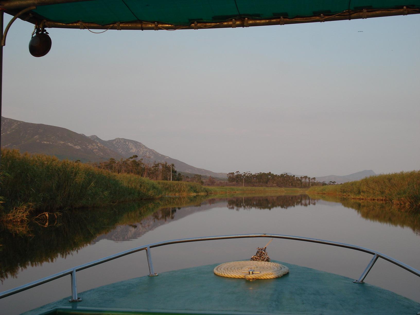 Cruise downriver on the comfortable Platanna.