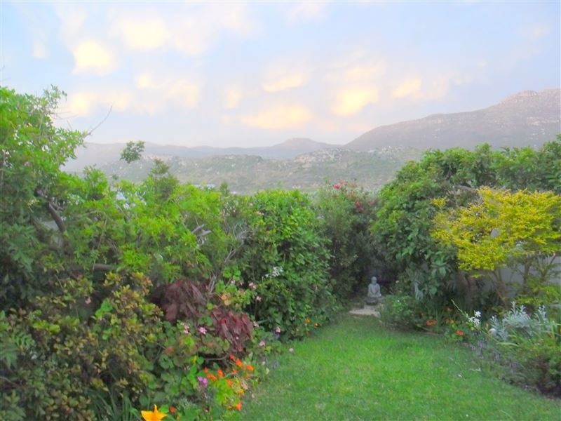 Ever changing view from private and sunny front Garden