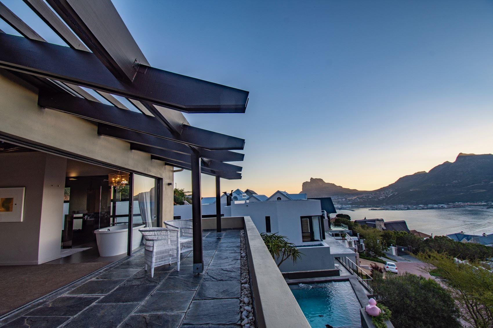 St Clair Villa | Hout Bay Specials