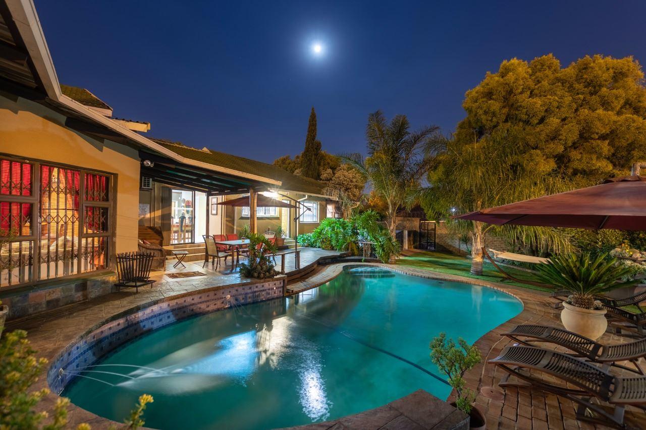 Karibu Guest House / Bed & Breakfast | Brakpan Accommodation