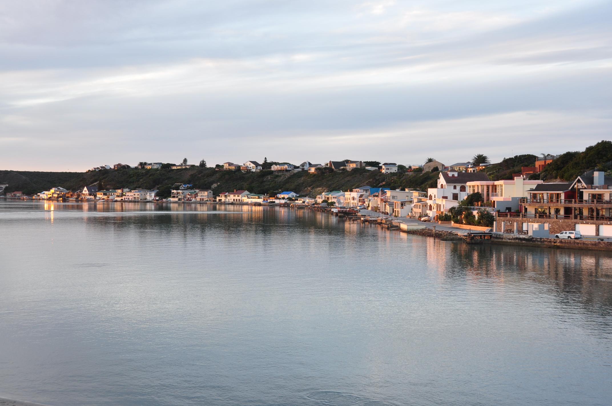 Situated on the banks of the Swartkops River.